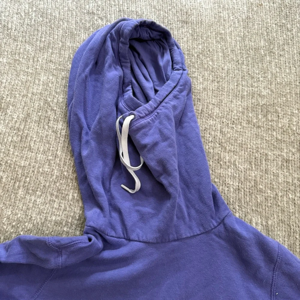 Nike‎ Women’s Purple Pullover Hoodie Sweatshirt Small Swoosh Logo